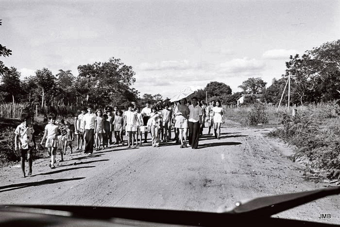 AÑO 1975 - BLANCO Y NEGRO - VIDA CAMPESINA EN PARAGUAY (JOSÉ MARÍA BLANCH)